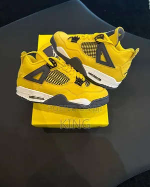 Air Jordan 4 Lightning. Yellow"