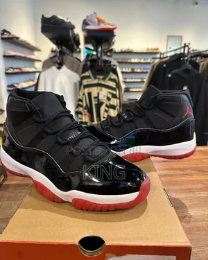 Air Jordan 11 Playsoff Black