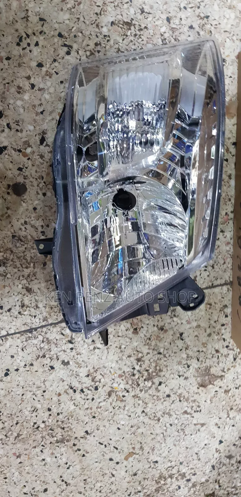 Headlamps for Nissan Urvan 2014