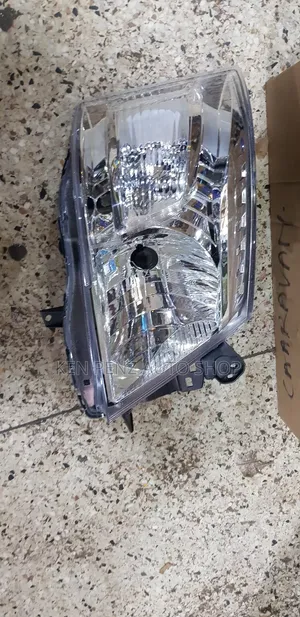 Headlamps for Nissan Urvan 2014