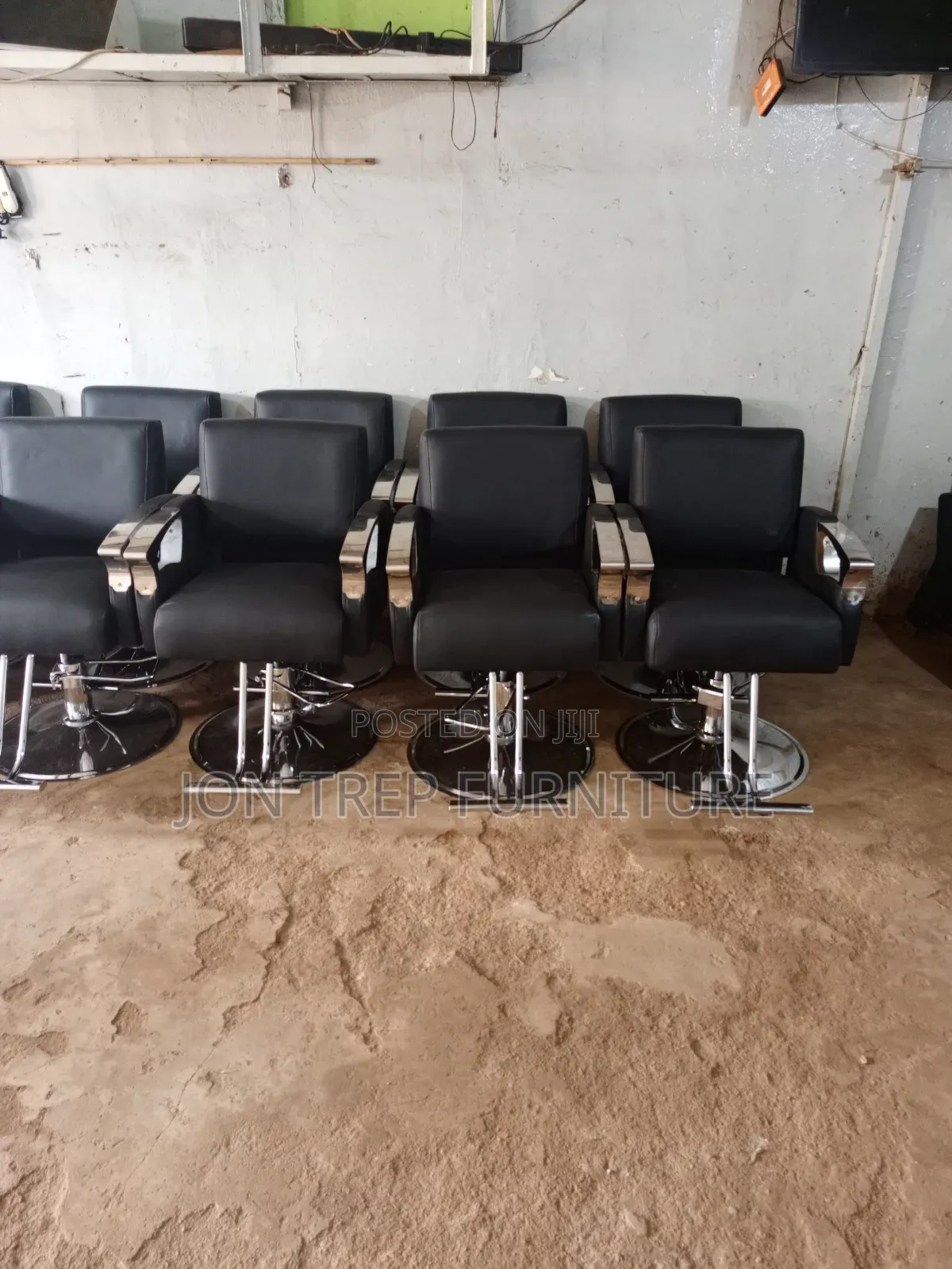 Stailling Saloon Chair