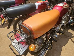 Bajaj Boxer 2023 Red