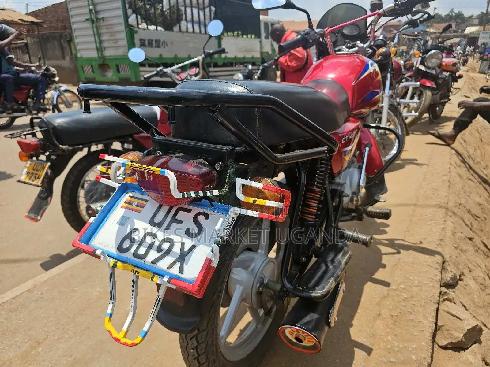 Bajaj Boxer 125 2023 Red