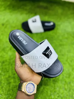 Original Classic Luxury Rich Prada Push in Sandals