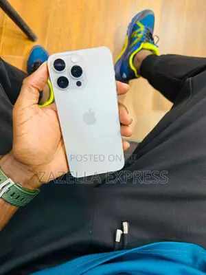 New Apple iPhone 15 Pro Max 512 GB Silver