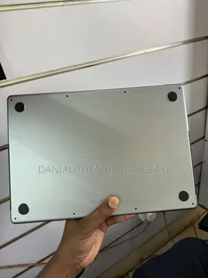 Laptop Apple MacBook Pro 2021 M1 16GB Apple M1 Pro SSD 1T