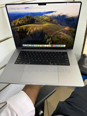 Laptop Apple MacBook Pro 2021 M1 16GB Apple M1 Pro SSD 1T