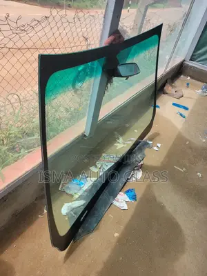 Windscreen Glass Stock