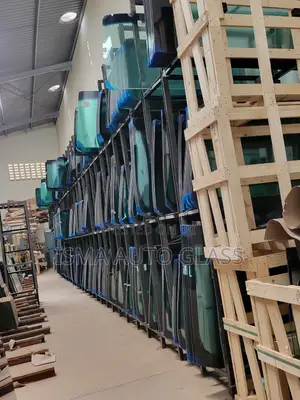 Windscreen Glass Stock