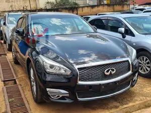 Nissan Fuga 2016 Black