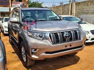 Toyota Land Cruiser Prado 2022 Gray