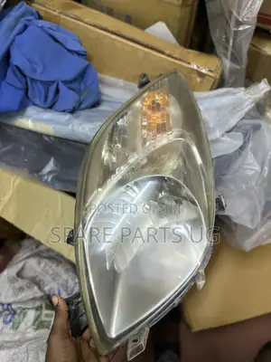 Vitz 2004 - 2010 Headlight