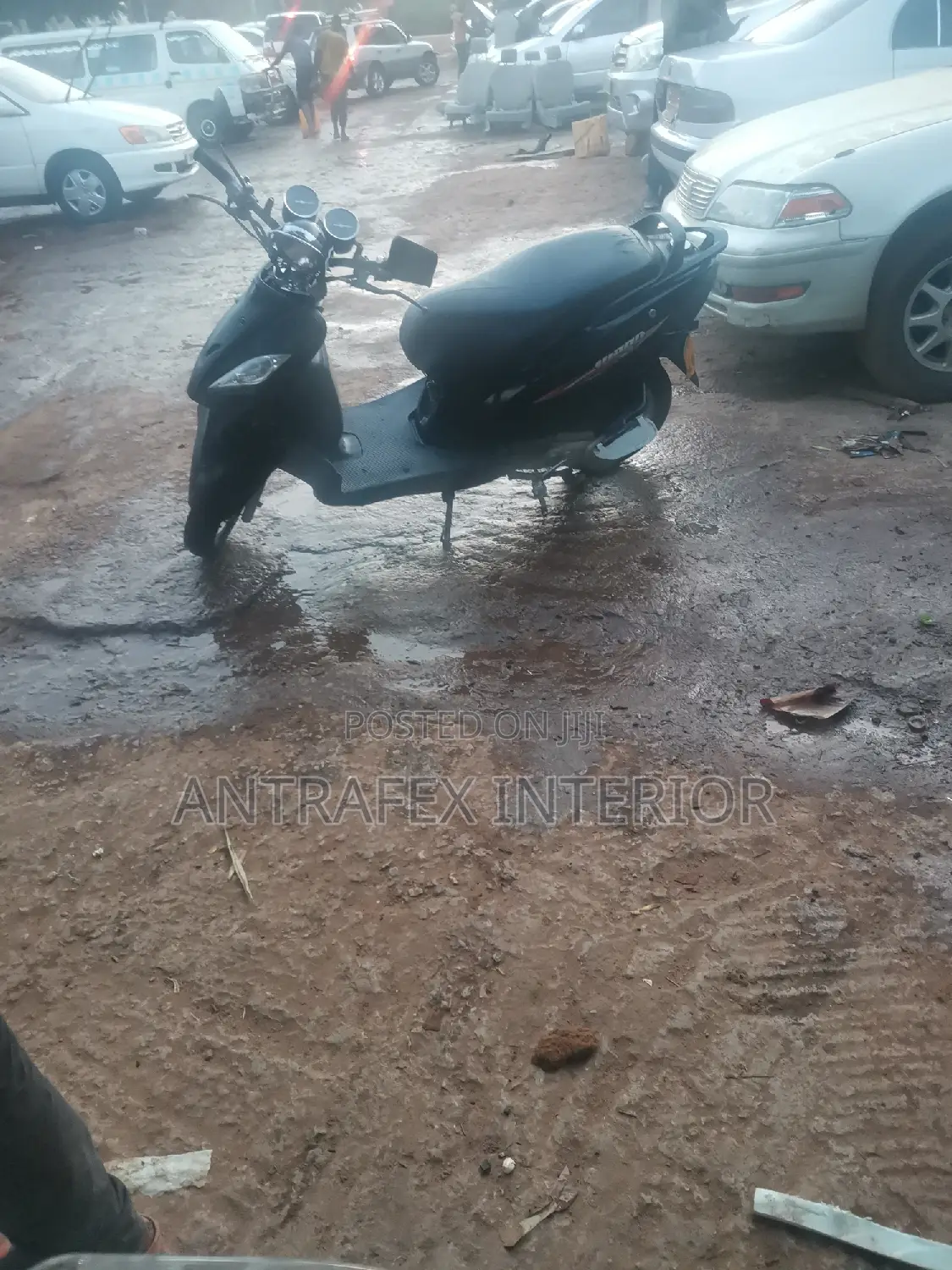 TVS HLX 125 2018 Black