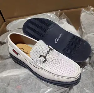 Classic Clarks Casual Fashion Moccasins in Stock