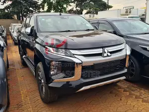 Mitsubishi L200 Club Cab 2.4 154hp 4WD 2020 Black