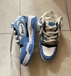 Ogiy Unisex Sneakers