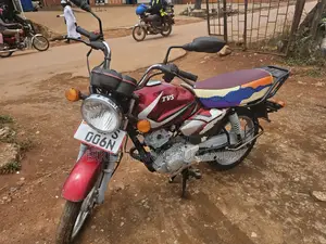 TVS HLX 125 2023 Red