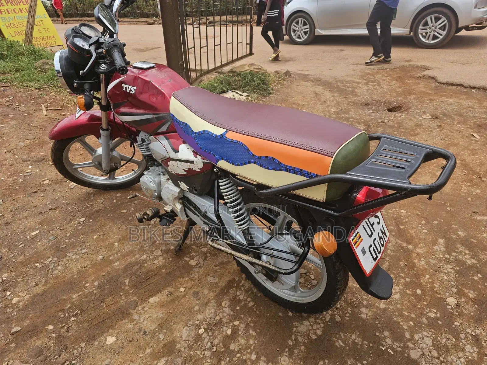 TVS HLX 125 2023 Red
