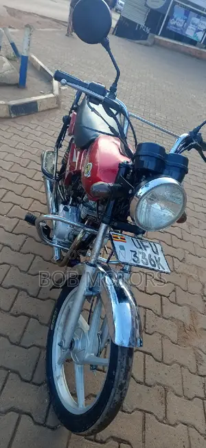 Bajaj Boxer 2021 Red