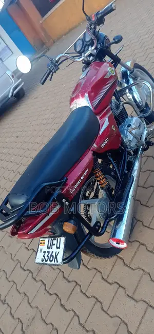 Bajaj Boxer 2021 Red