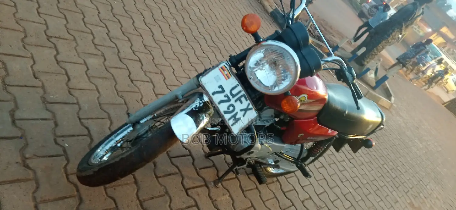 Bajaj Boxer 2022 Red
