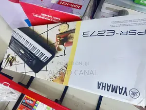 Yamaha Digital Keyboard ( Piano )