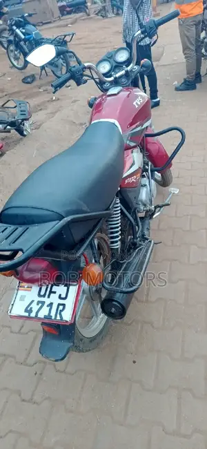 TVS HLX 125 2021 Red
