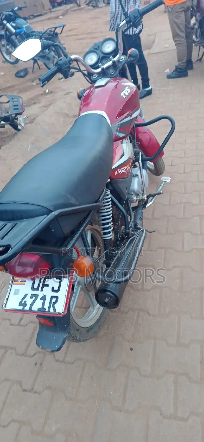 TVS HLX 125 2021 Red