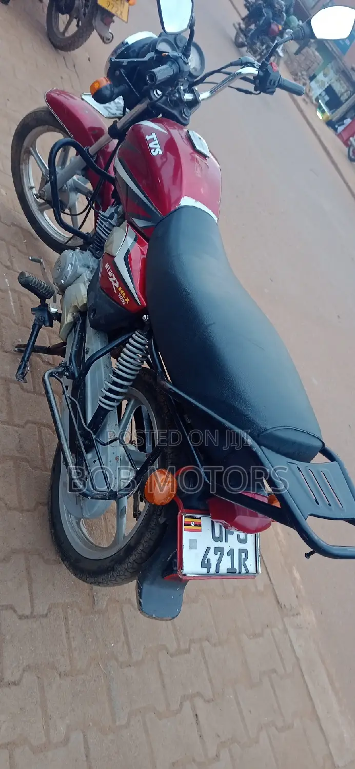 TVS HLX 125 2021 Red