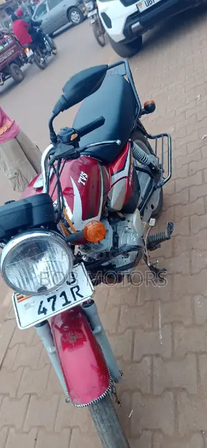 TVS HLX 125 2021 Red