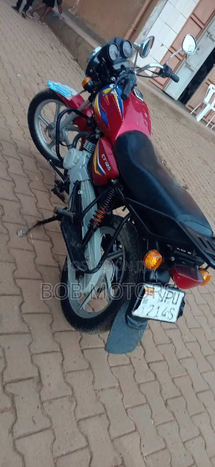 Bajaj CT 110X 2021 Red