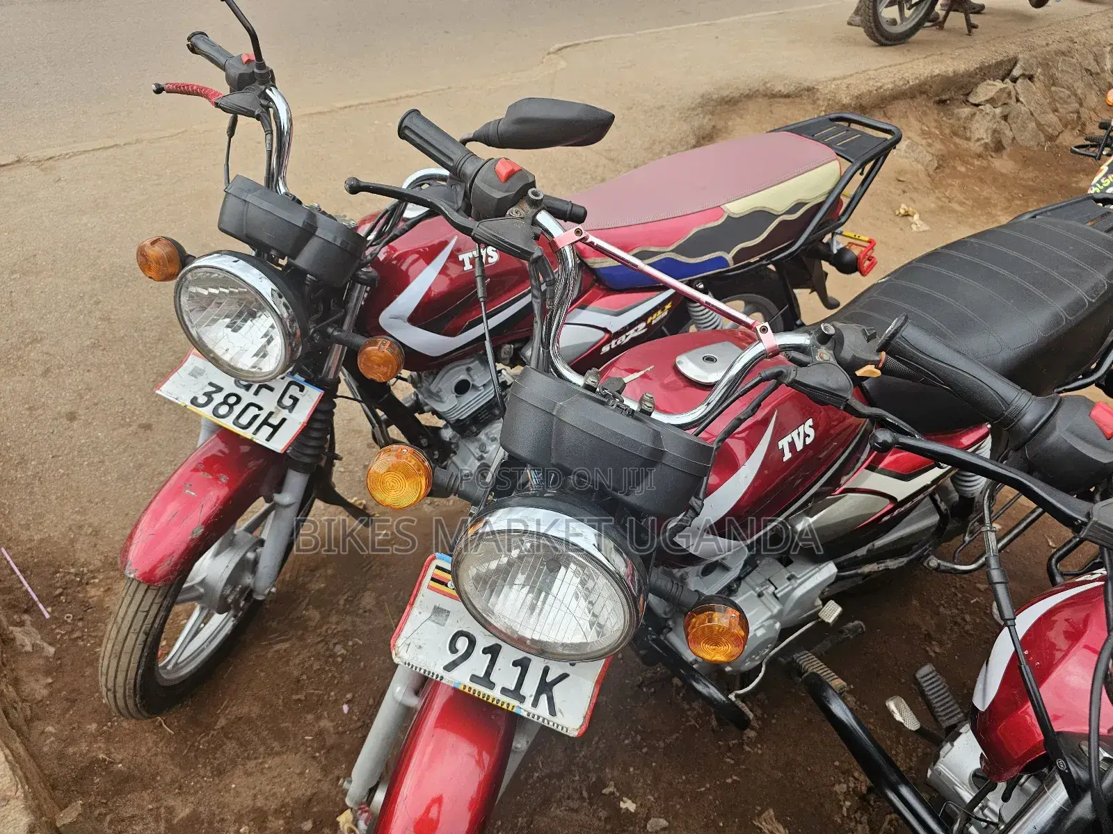 TVS HLX 125 2022 Red