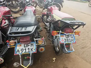 TVS HLX 125 2022 Red