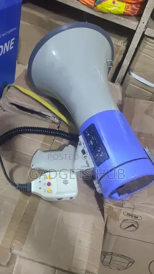 Mega Phone Size 8 Handheld Loud