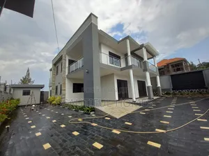 Furnished 5bdrm Duplex in Kira Rich for sale