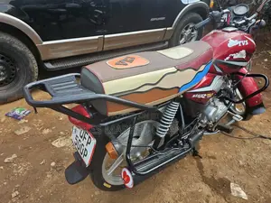 TVS HLX 125 2022 Red