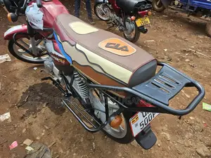 TVS HLX 125 2022 Red
