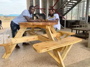 Round Picnic Table