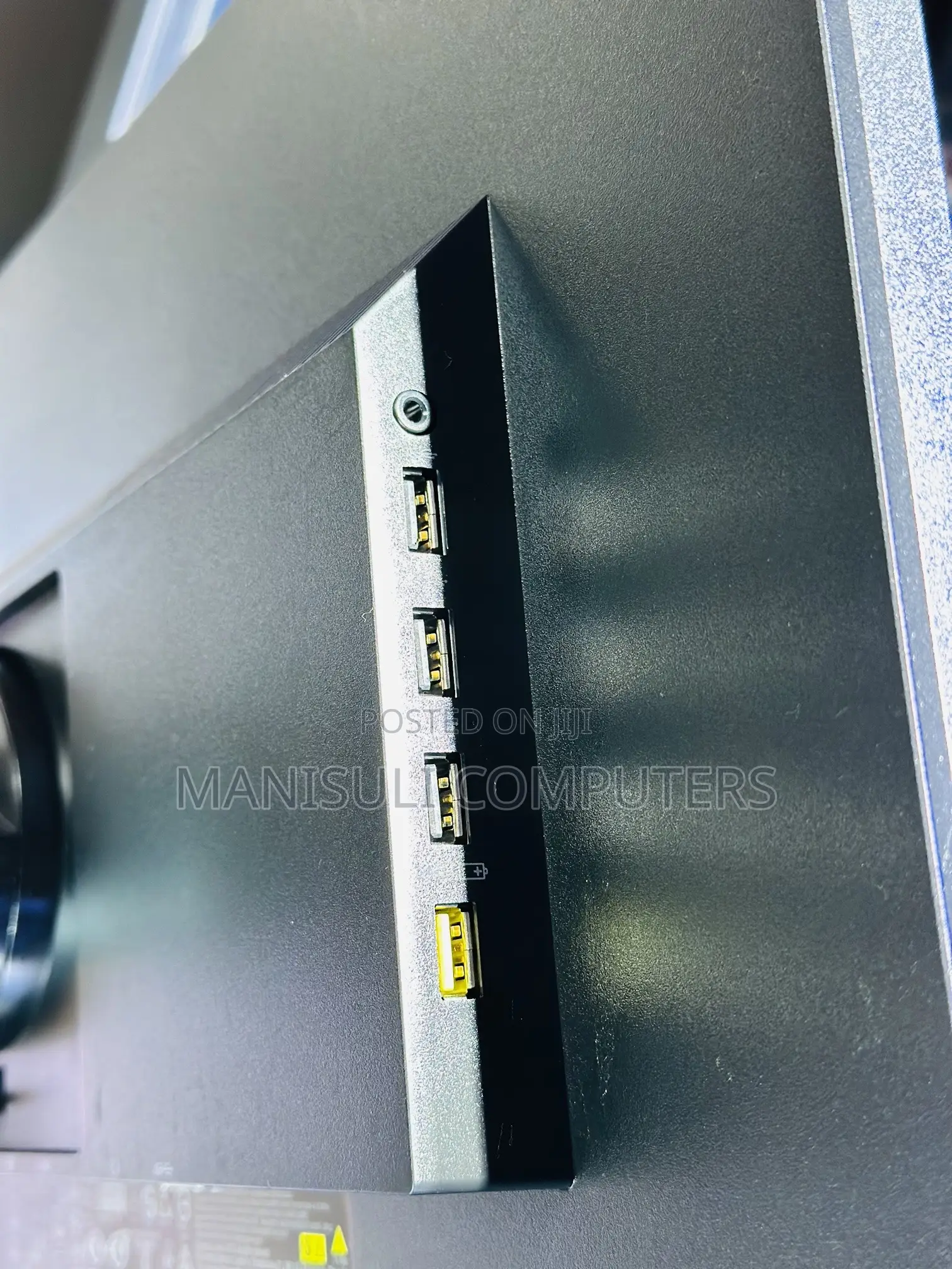 Monitor Lenovo 22 Inch Screen Ips Vga Hdmi Dp Walnt One Year