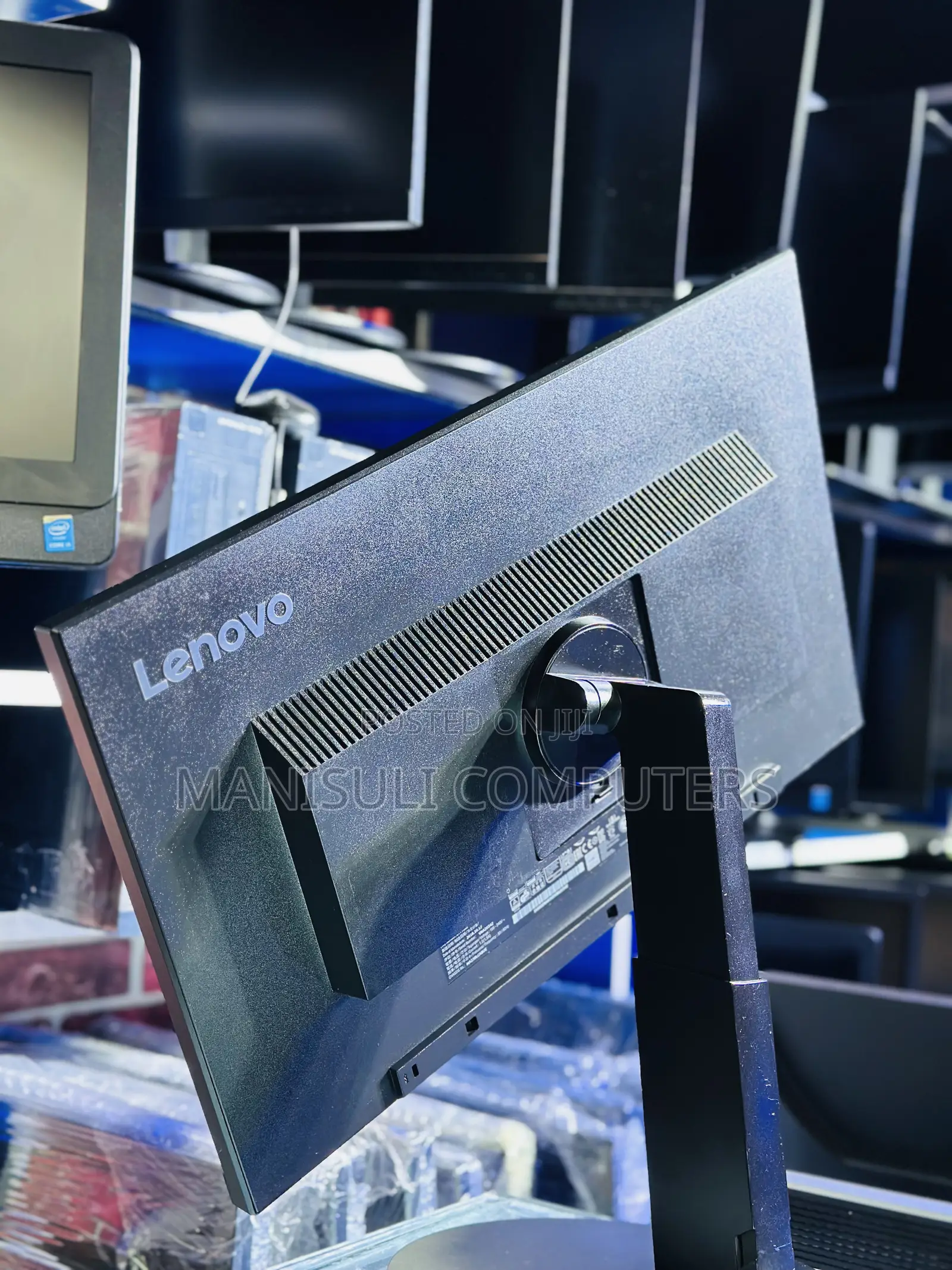 Monitor Lenovo 22 Inch Screen Ips Vga Hdmi Dp Walnt One Year