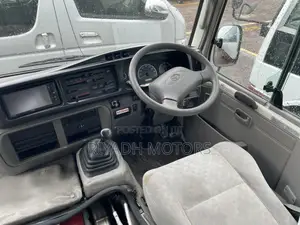 Toyota Coaster 2016 Silver