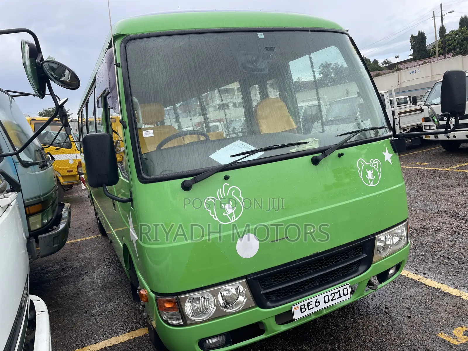 Mitsubishi Fuso Rosa 2015 Green