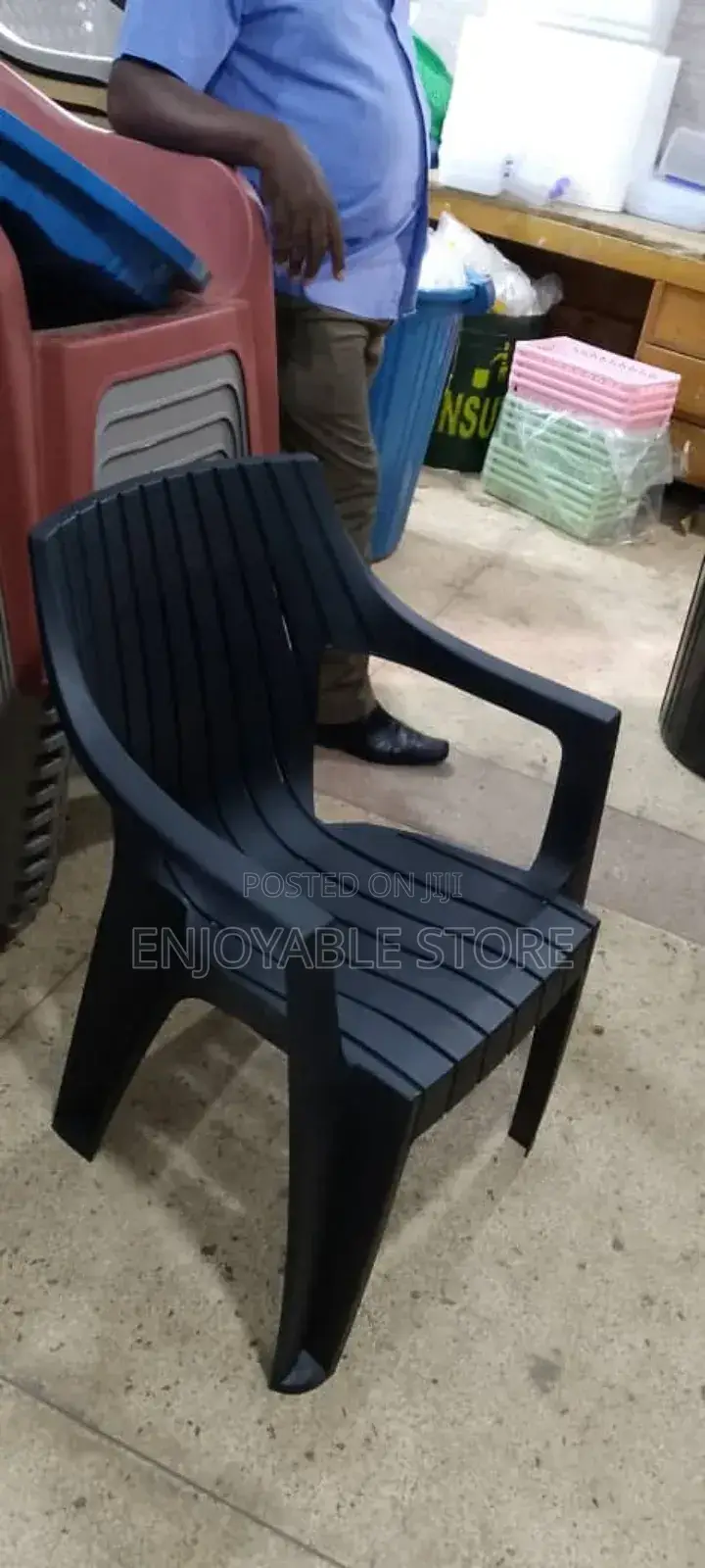 Plastic Chairs Plastic Chairs (Armed)