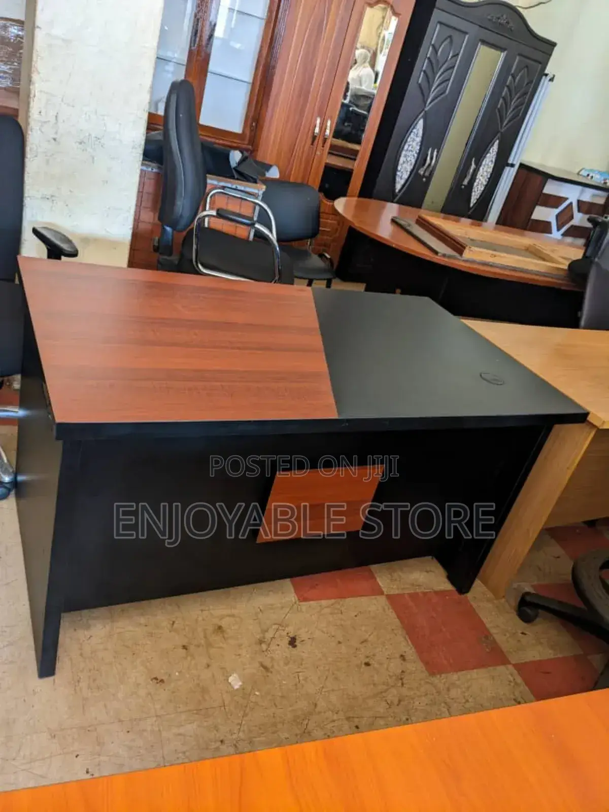 Executive Office Table/Office Reading Desks