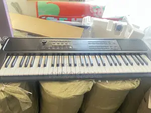 Yamaha PSR E383