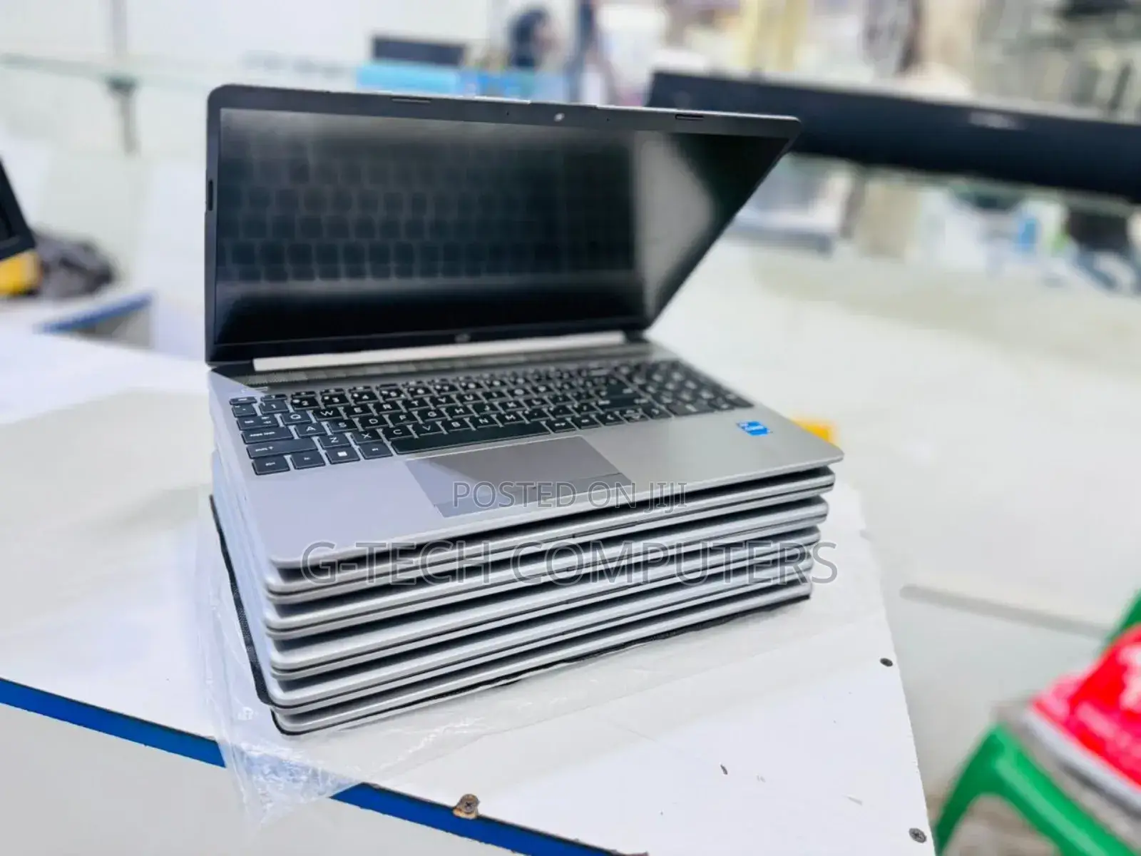 New Laptop HP 250 G8 8GB Intel Core I7 HDD 1T