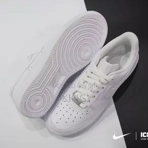 Factual Nike Air Force 1 '07 White