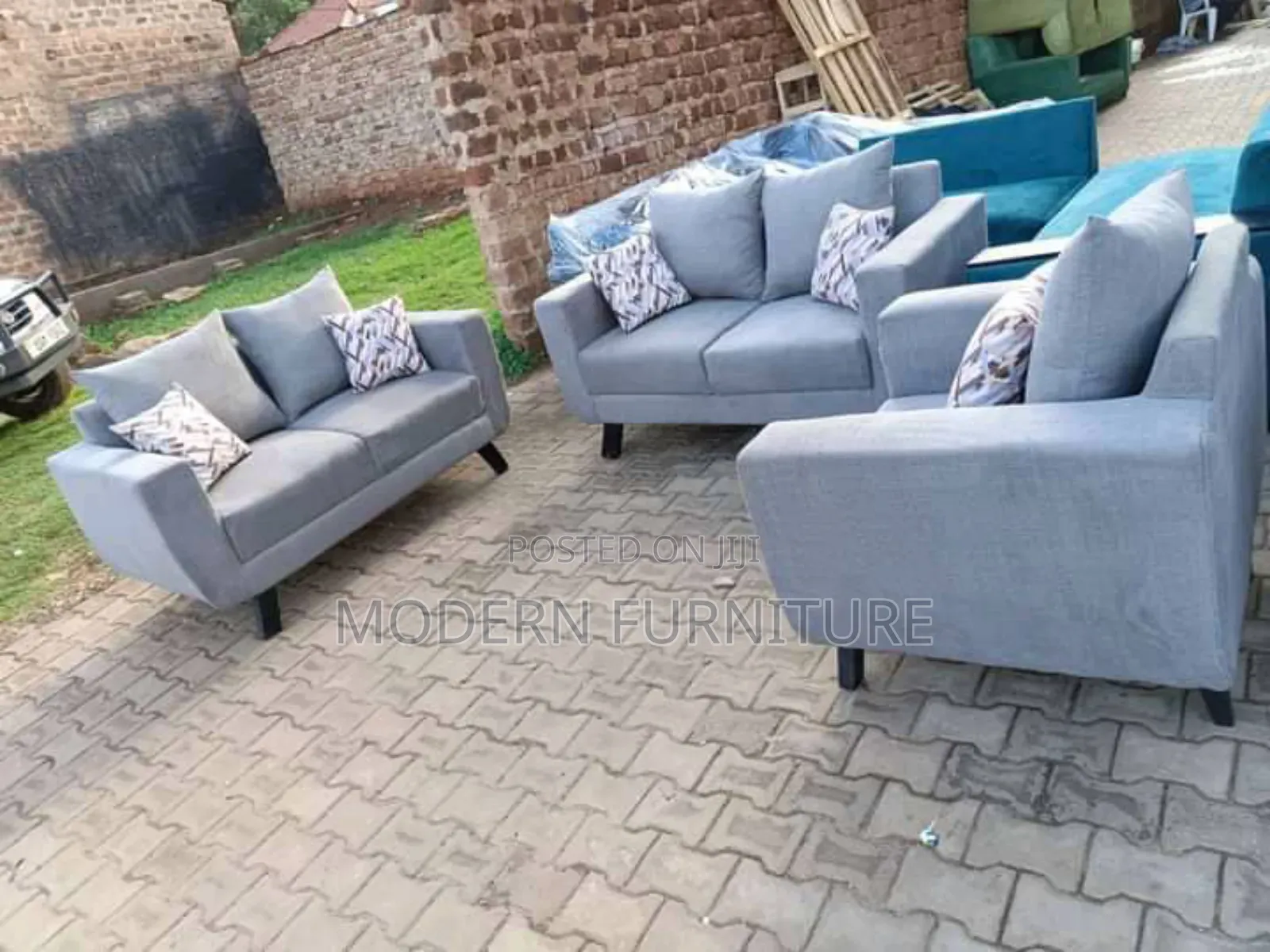 Simple Sofa Set