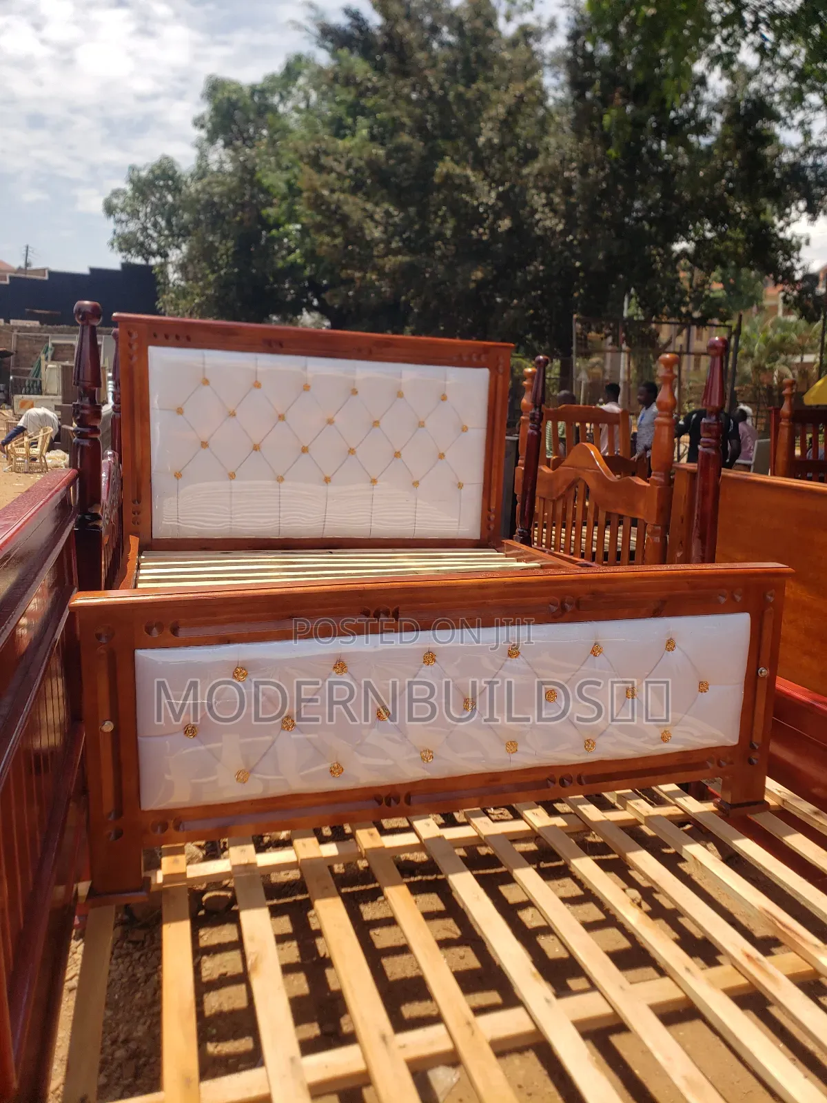 5*6 Well Designed Leather Beds