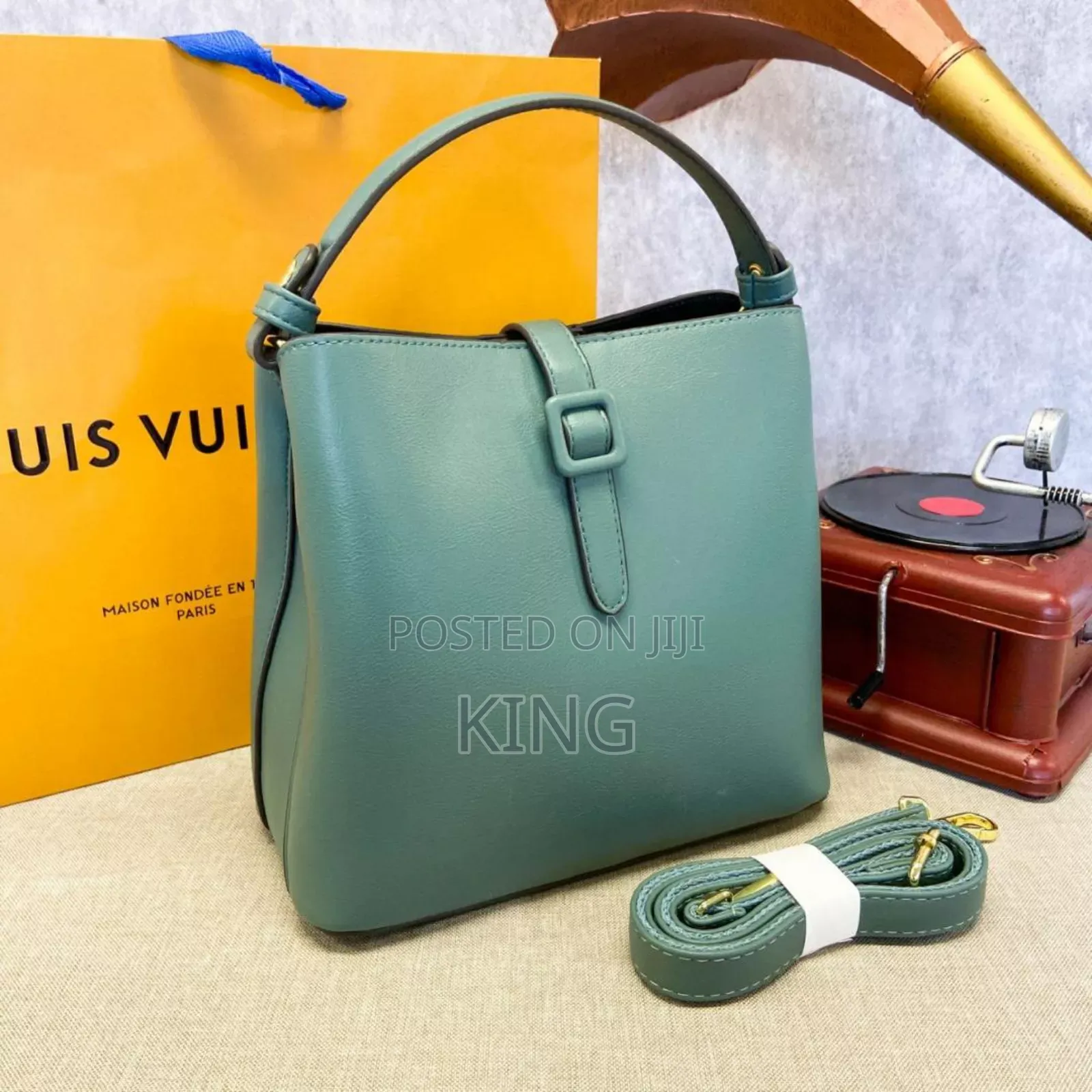 Positive Louise Vuitton Shoulder Bag